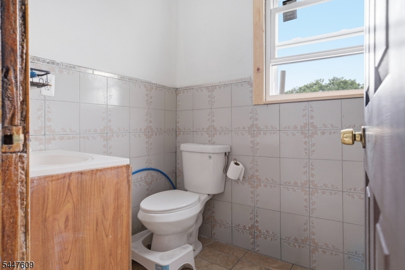 495 Totowa Ave Property Photo 25