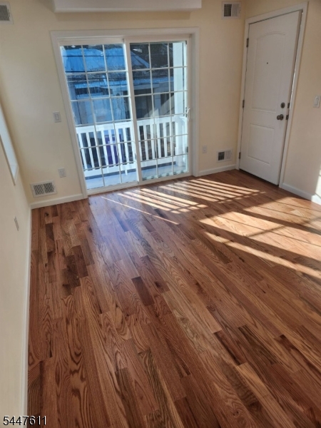 57 Woodside Pl Property Photo 3