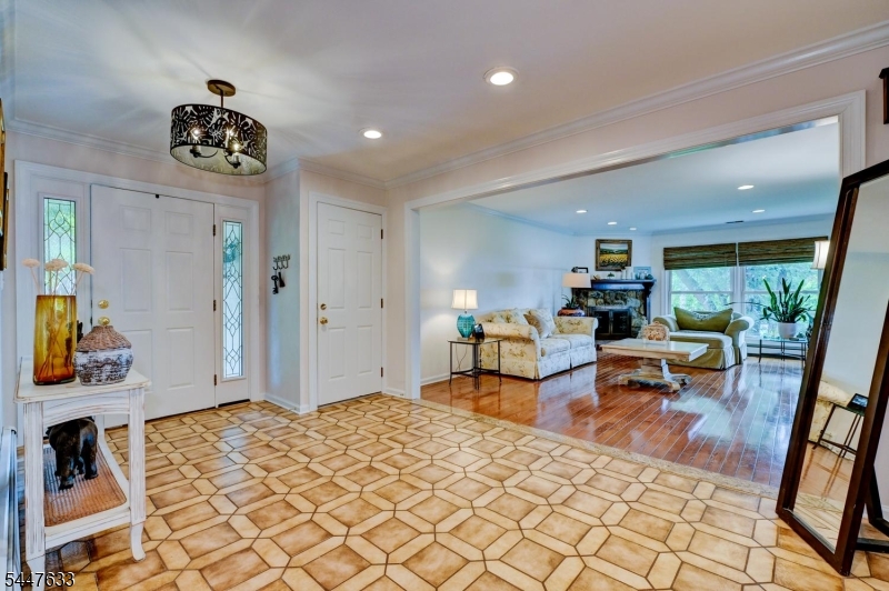 29 1st St Property Photo 5