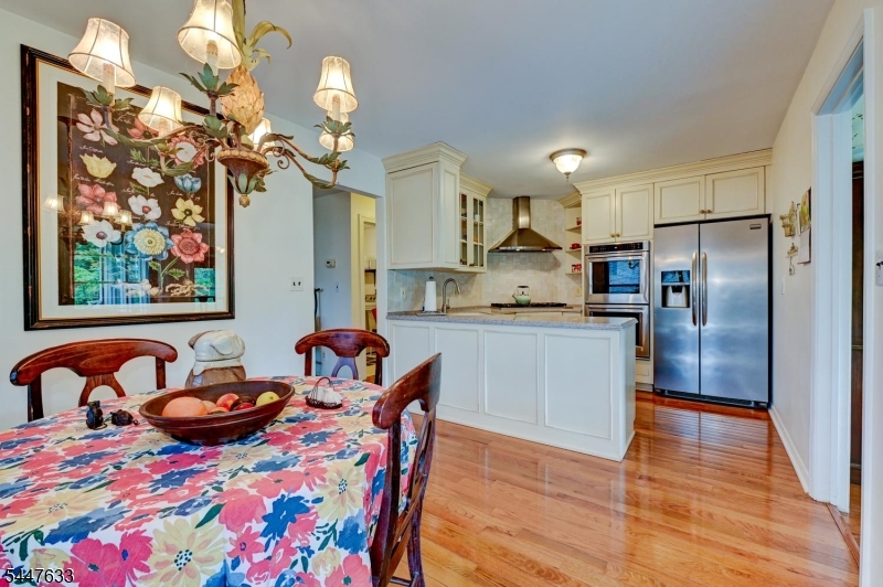 29 1st St Property Photo 17