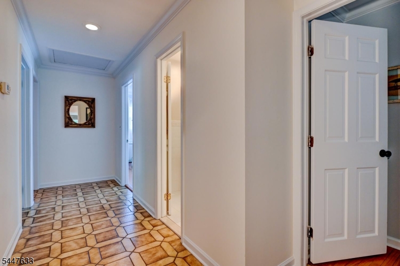 29 1st St Property Photo 23