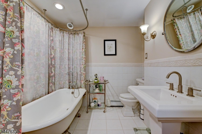 29 1st St Property Photo 28