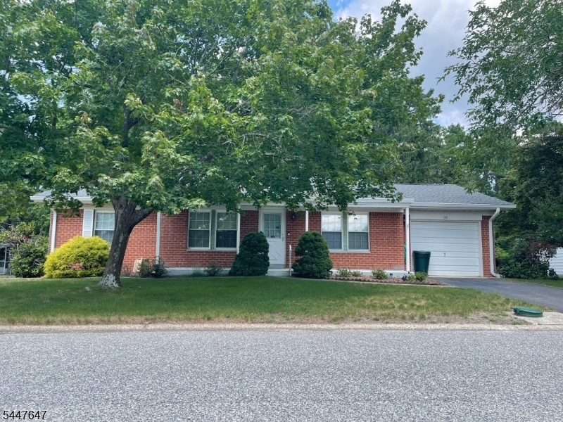 38 Constitution Blvd Property Photo 1
