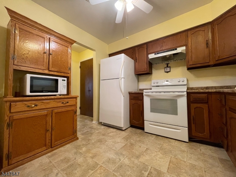 38 Constitution Blvd Property Photo 10