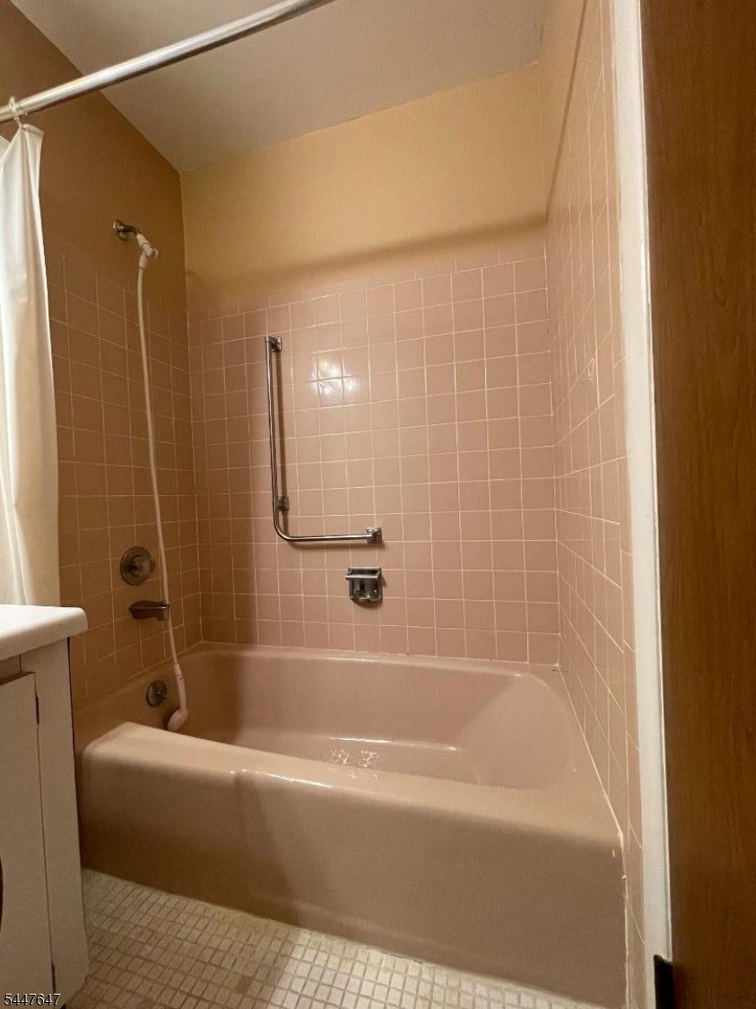 38 Constitution Blvd Property Photo 12