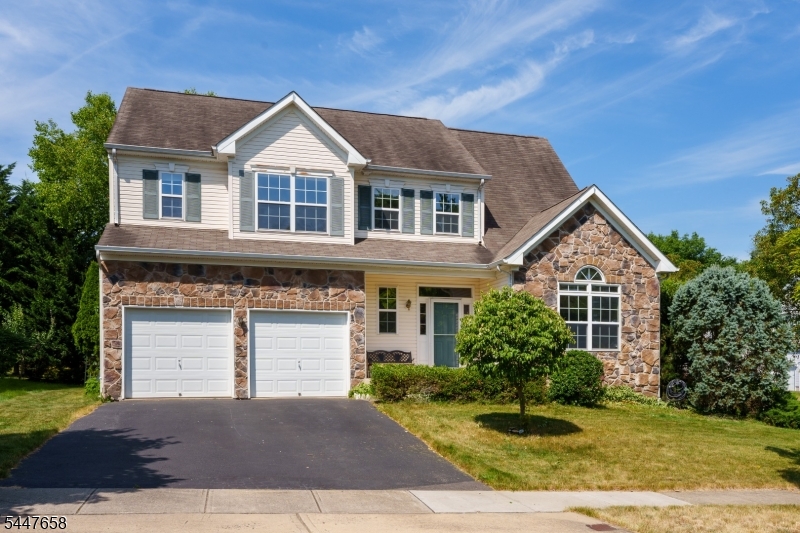 2 Pickering Cir Property Photo 2