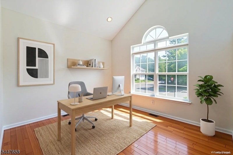 2 Pickering Cir Property Photo 5
