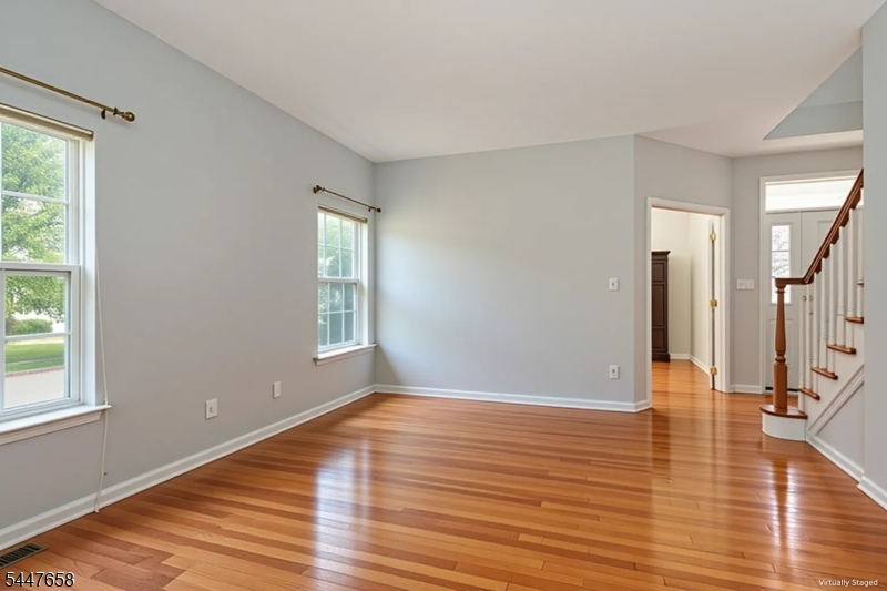 2 Pickering Cir Property Photo 8