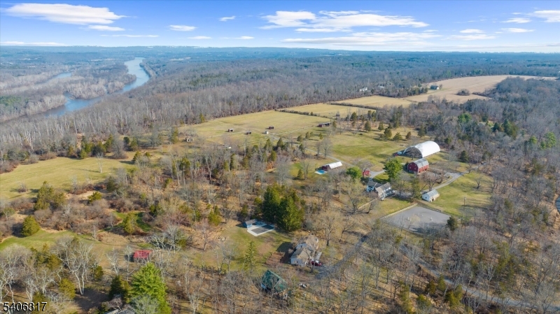 152 Warsaw Rd Property Photo 1