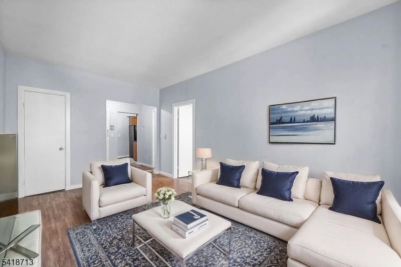 250 Clendenny Ave 4 Property Photo 1
