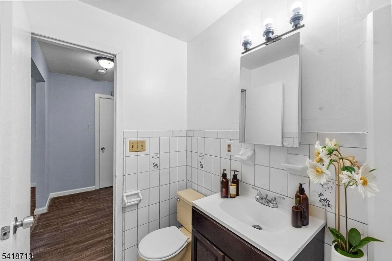250 Clendenny Ave 4 Property Photo 6