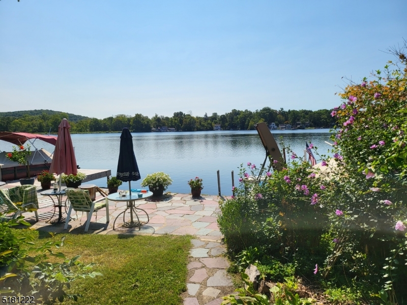 21 Meteor Trl Property Photo 5