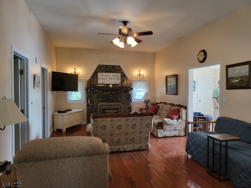 21 Meteor Trl Property Photo 10