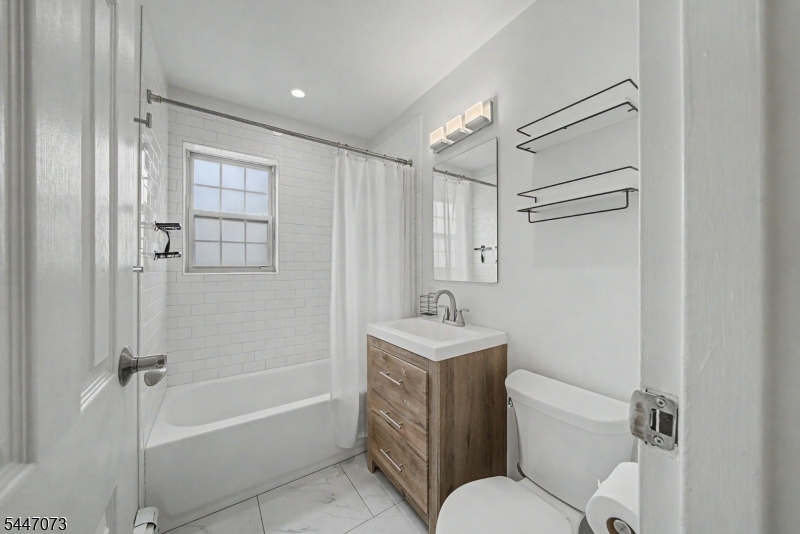 19 Savage Rd A7 7 Property Photo 12