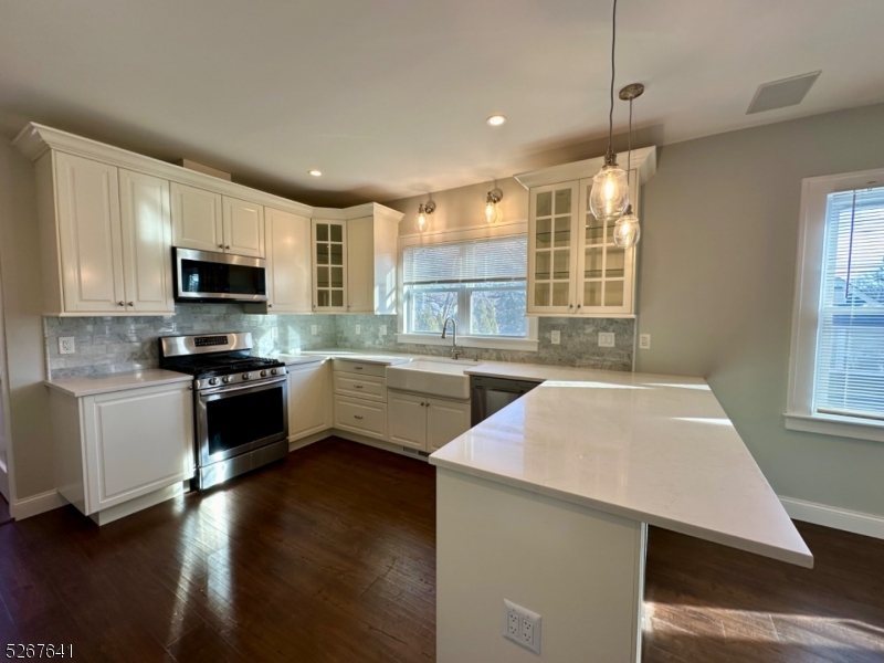 92 3rd Avenue Property Photo 20