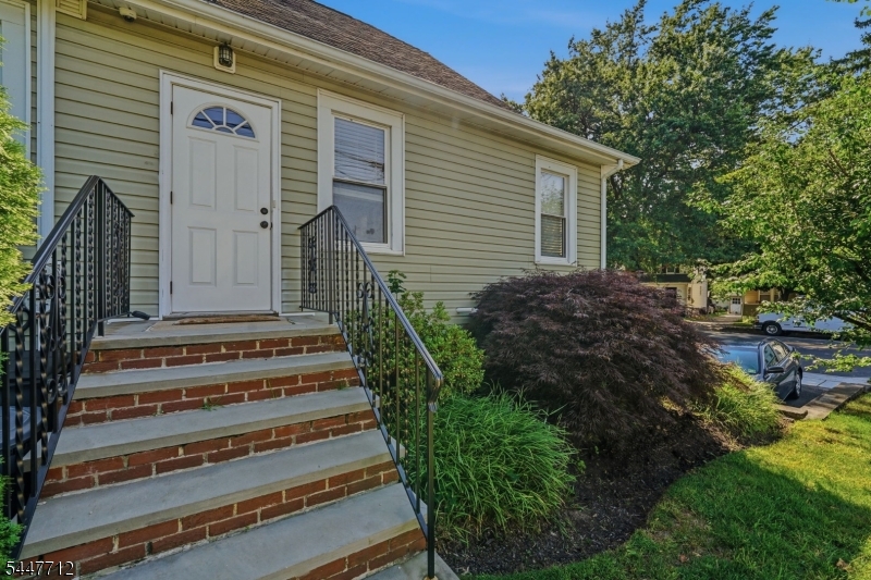 161 Broughton Ave 2 Property Photo 1