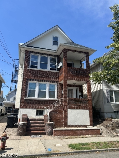 14 Bergen Ave Property Photo 1