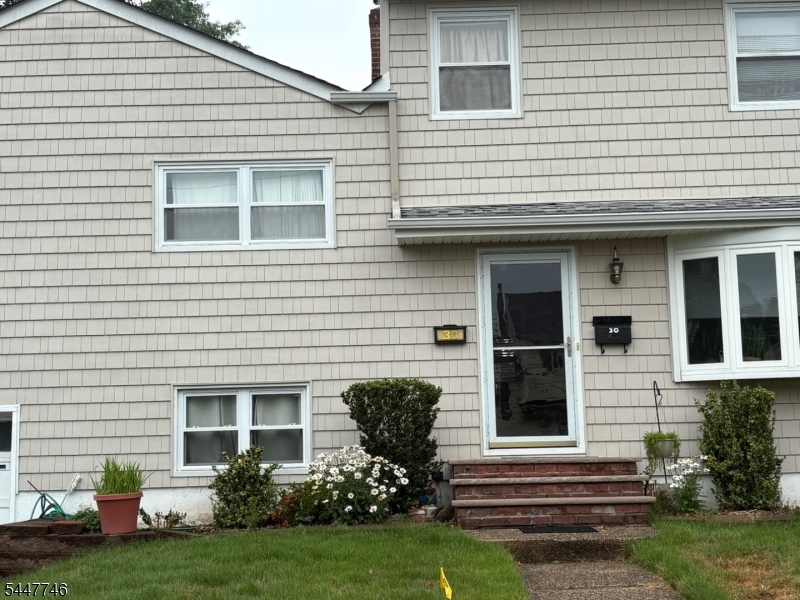 30 Harding Ave Property Photo 1