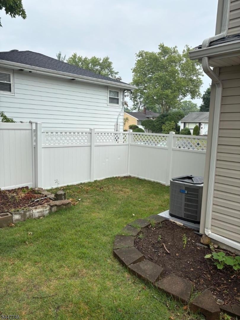 30 Harding Ave Property Photo 9