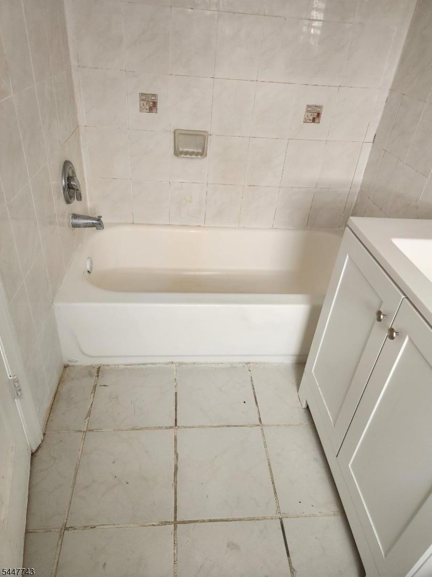 275 Garside St Property Photo 2