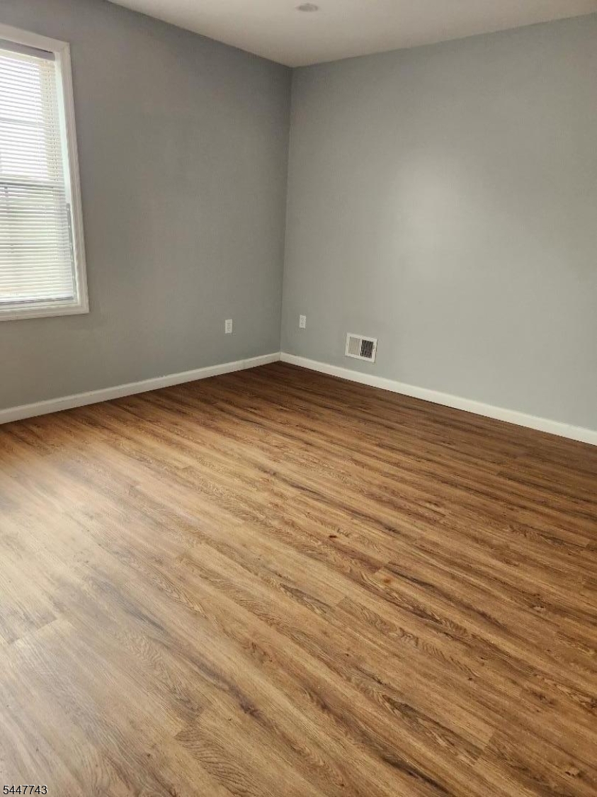 275 Garside St Property Photo 4