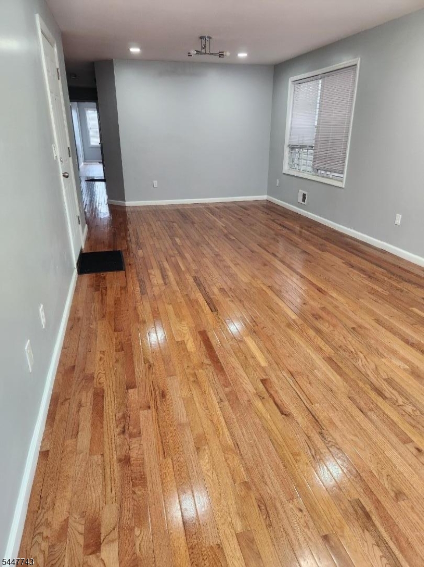 275 Garside St Property Photo 12