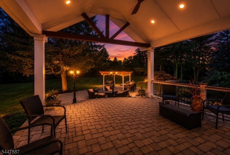 1 Evergreen Dr Property Photo 5
