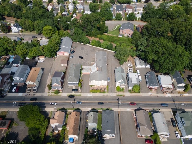 160 Lincoln Ave Property Photo 1