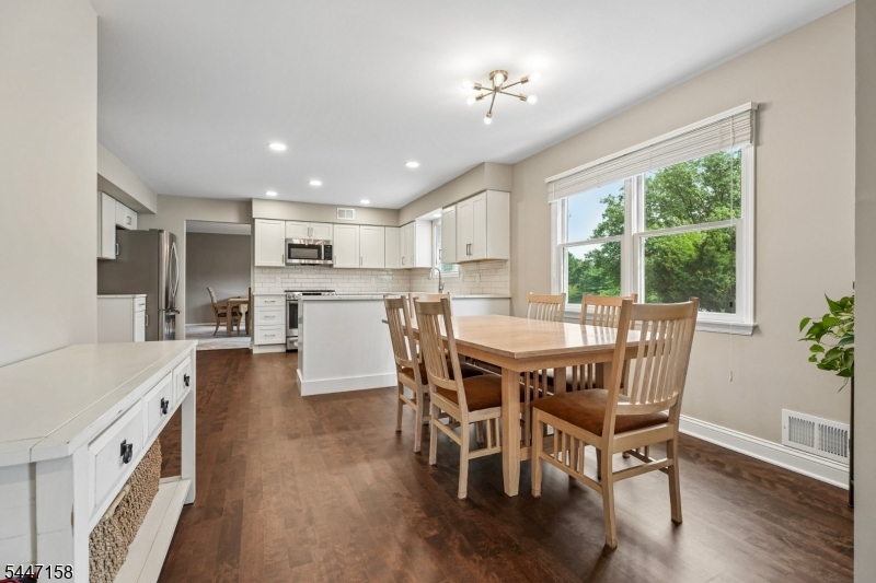 1 Witzling Ct Property Photo 9