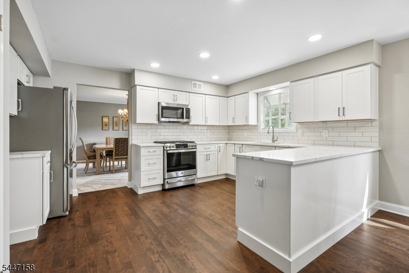 1 Witzling Ct Property Photo 10