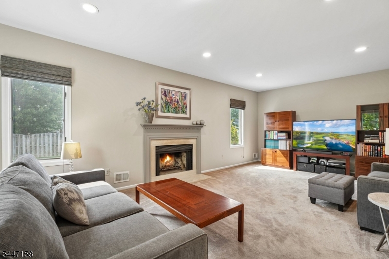 1 Witzling Ct Property Photo 20