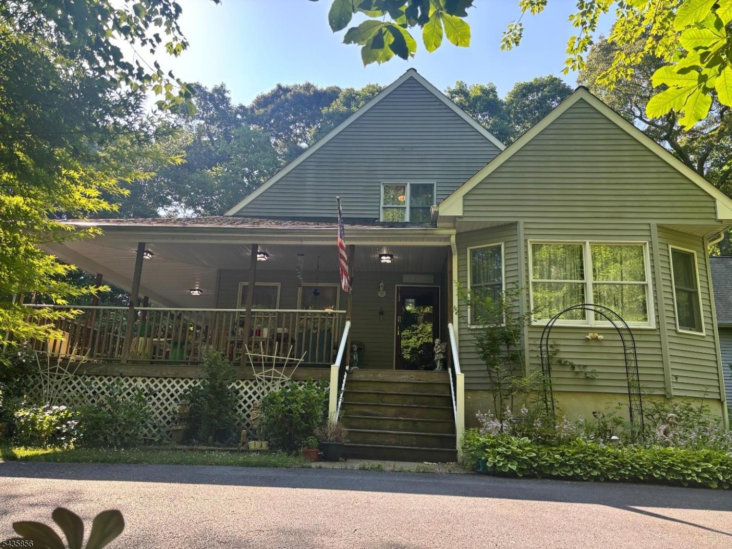 7 W Woodland Ave Property Photo 2