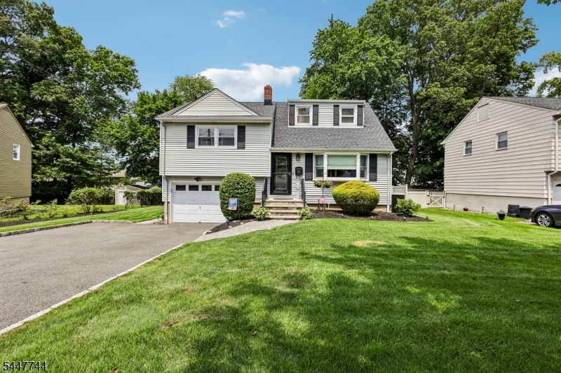 26 Westland Rd Property Photo 1