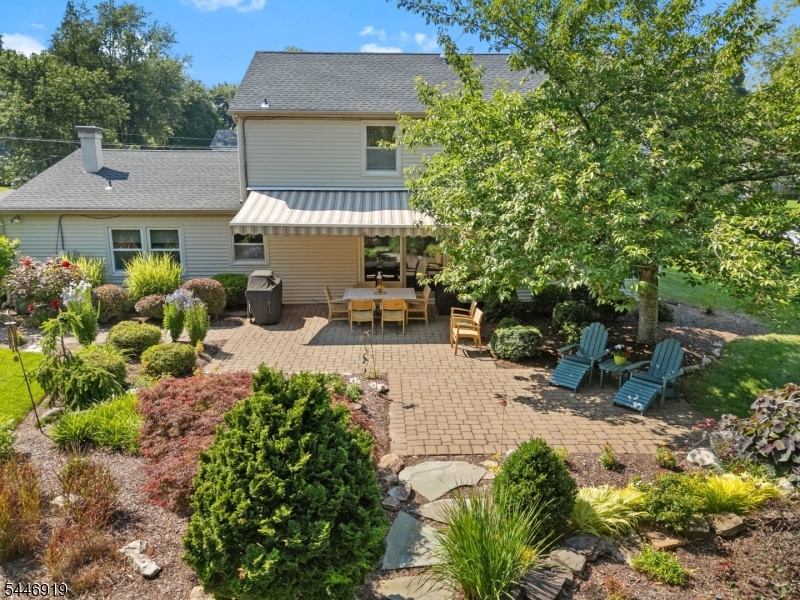 11 Marigold Ln Property Photo 3