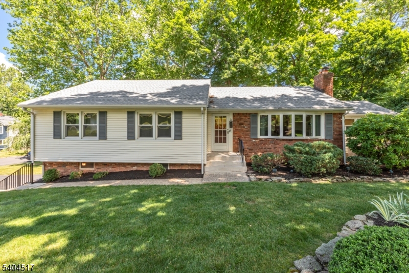 6 Deerfield Rd Property Photo 1