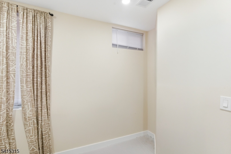 16 Eagle St Property Photo 20