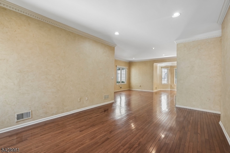 1070 Smith Manor Blvd Property Photo 9