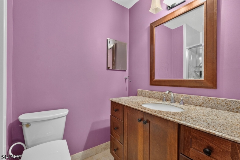 352 Cotswold Pl Property Photo 18