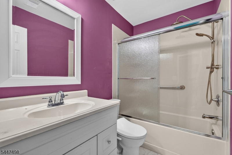 352 Cotswold Pl Property Photo 19