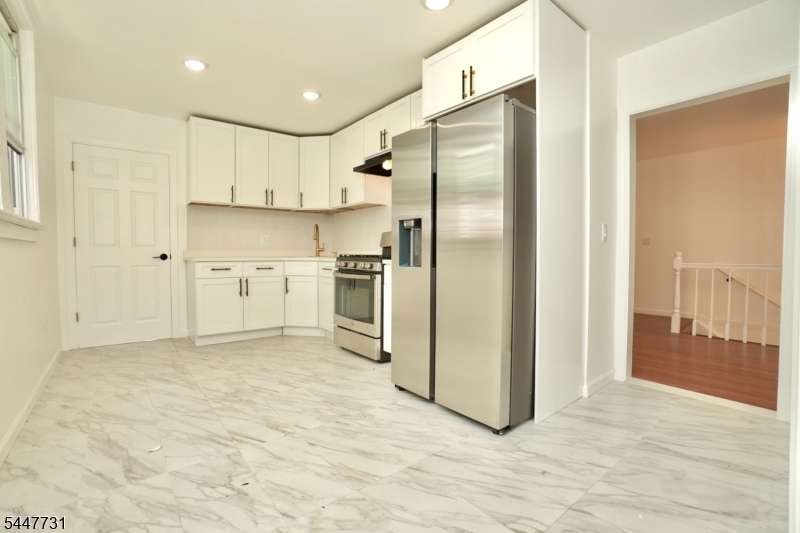 210 Sanford Ave Unit 2 2 Property Photo 6