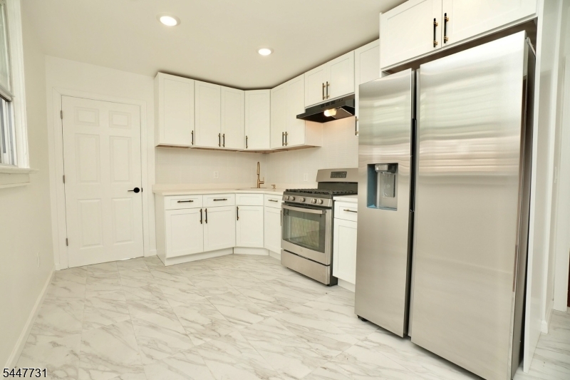210 Sanford Ave Unit 2 2 Property Photo 7