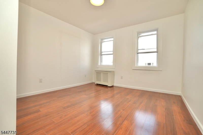 210 Sanford Ave Unit 2 2 Property Photo 11