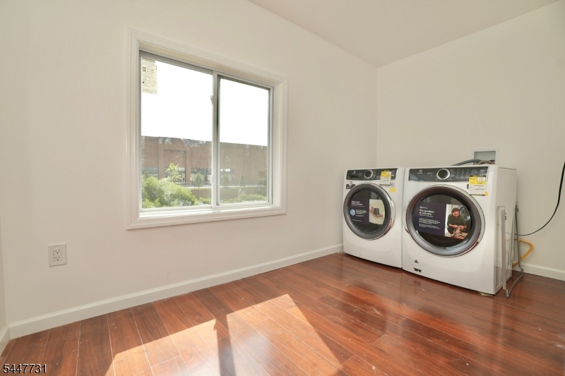 210 Sanford Ave Unit 2 2 Property Photo 13