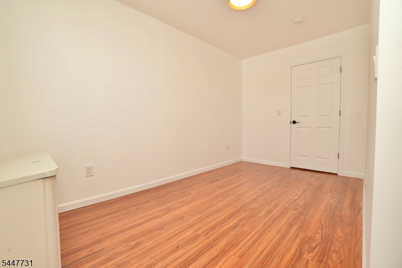 210 Sanford Ave Unit 2 2 Property Photo 17