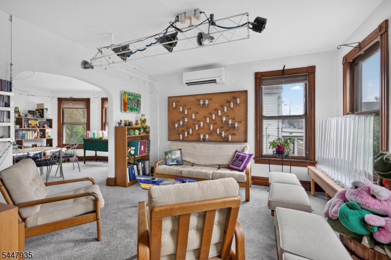 81 Louis St Property Photo 18