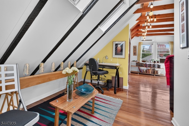 81 Louis St Property Photo 23