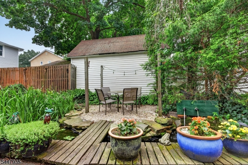 81 Louis St Property Photo 34