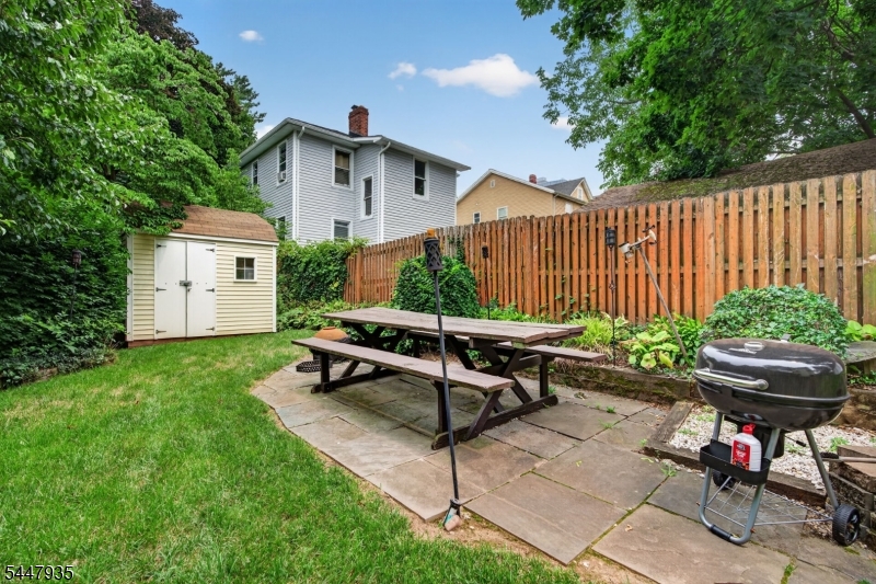 81 Louis St Property Photo 35