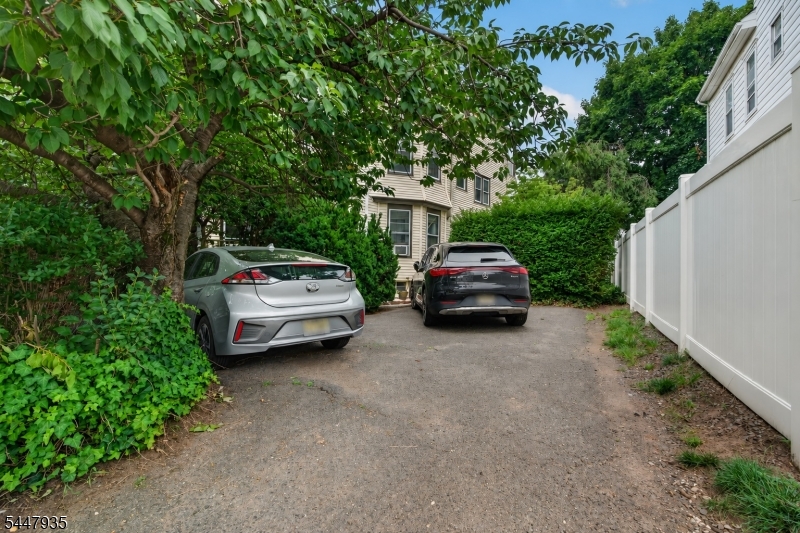 81 Louis St Property Photo 37