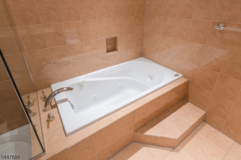 89 Continental Rd Property Photo 17